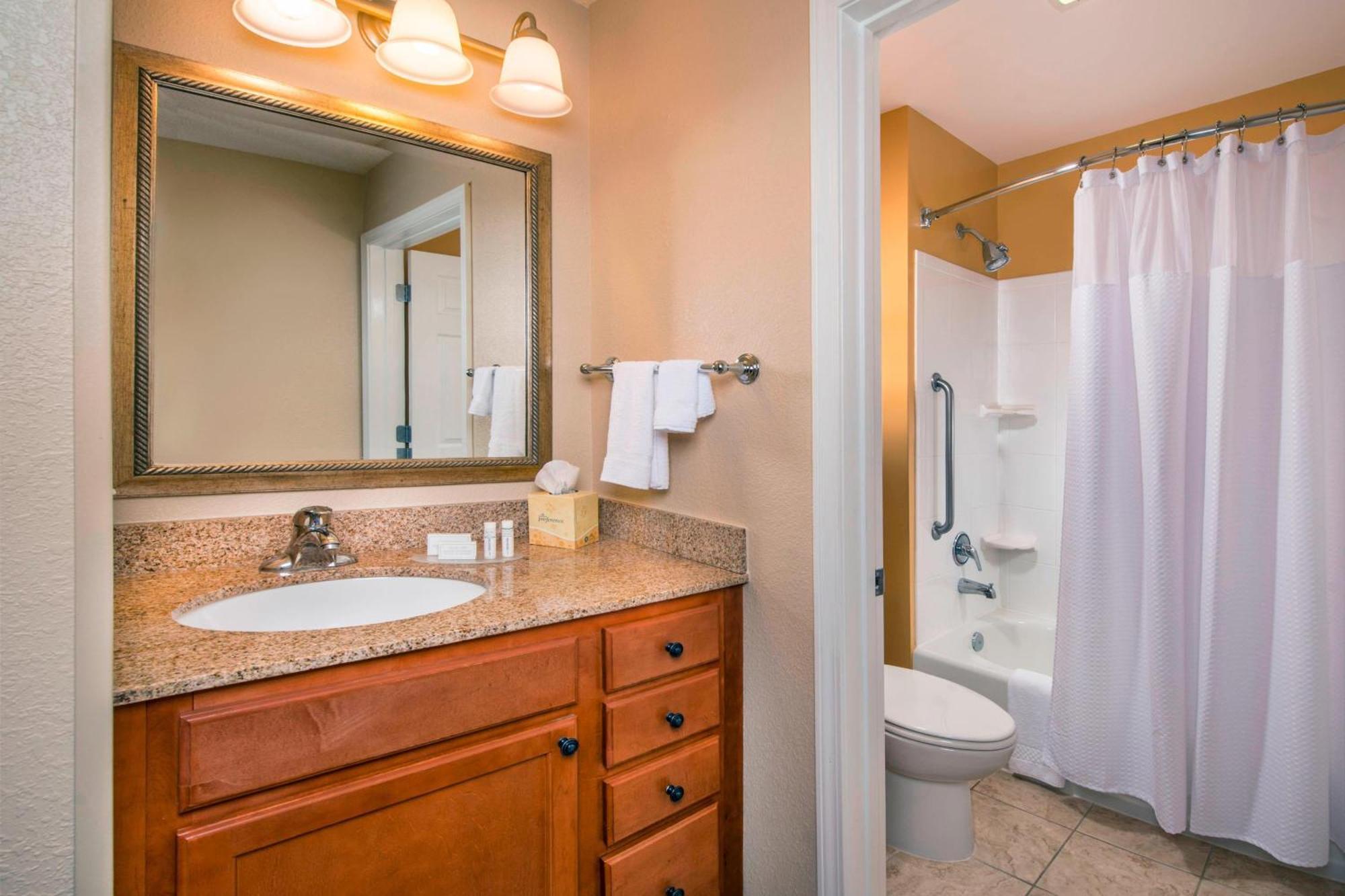 Towneplace Suites By Marriott Clinton At Joint Base Andrews Экстерьер фото
