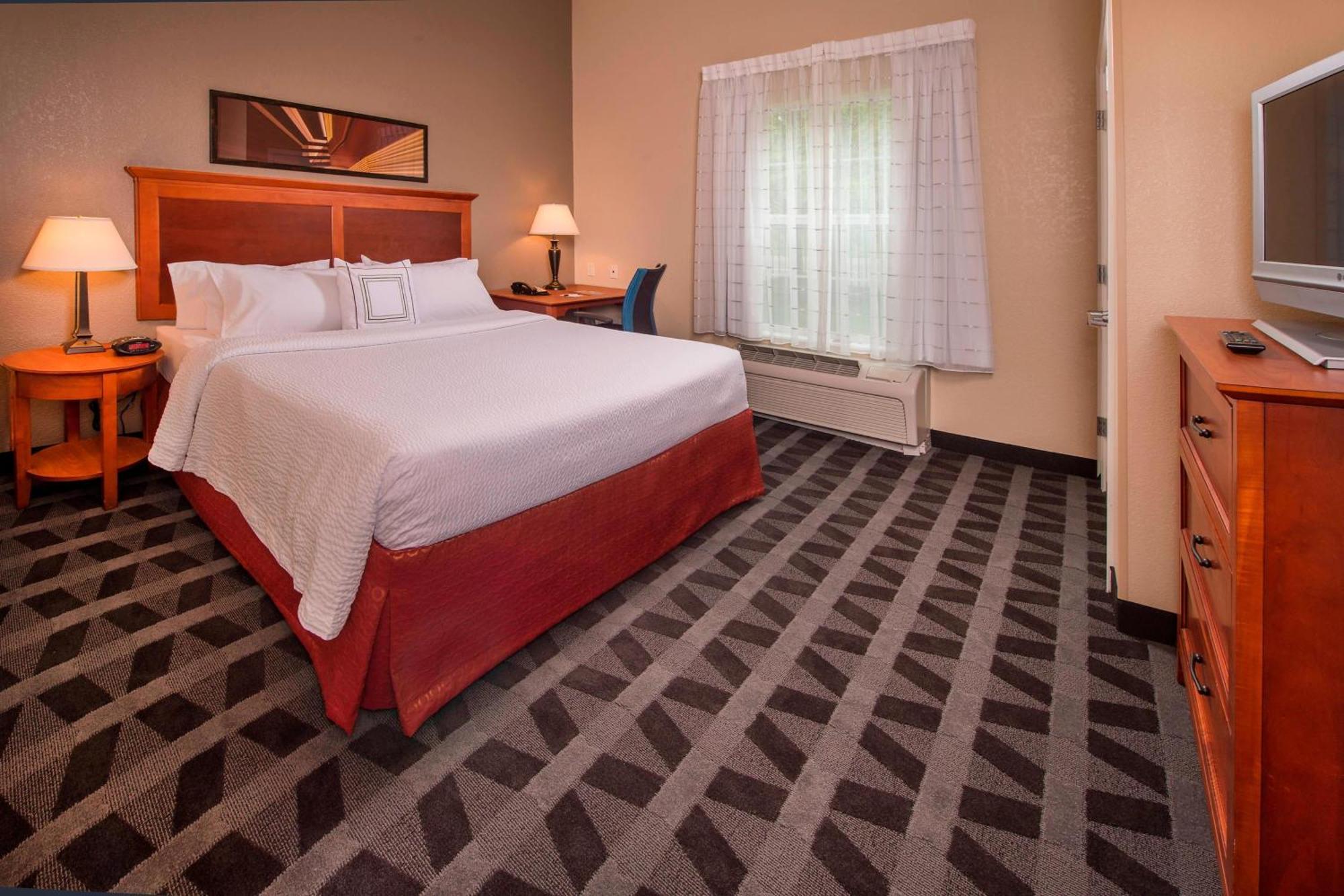 Towneplace Suites By Marriott Clinton At Joint Base Andrews Экстерьер фото