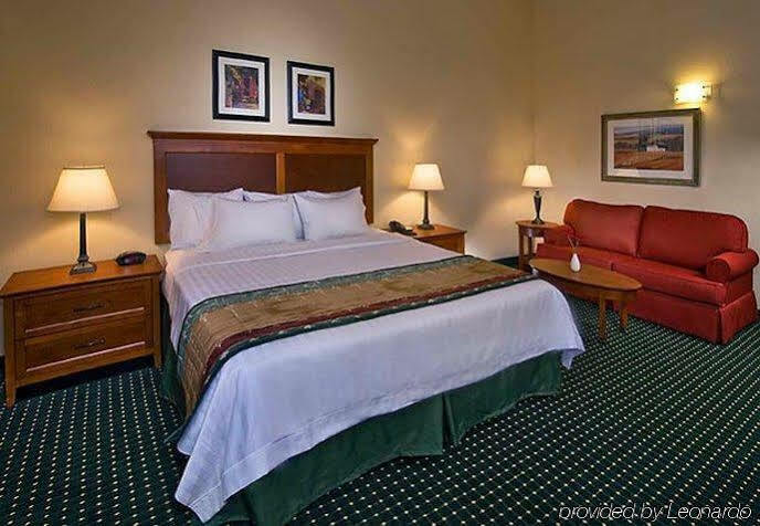 Towneplace Suites By Marriott Clinton At Joint Base Andrews Экстерьер фото